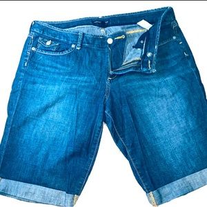 Womens Banana Republic Denim cuffed Bermuda shorts Size 12/31